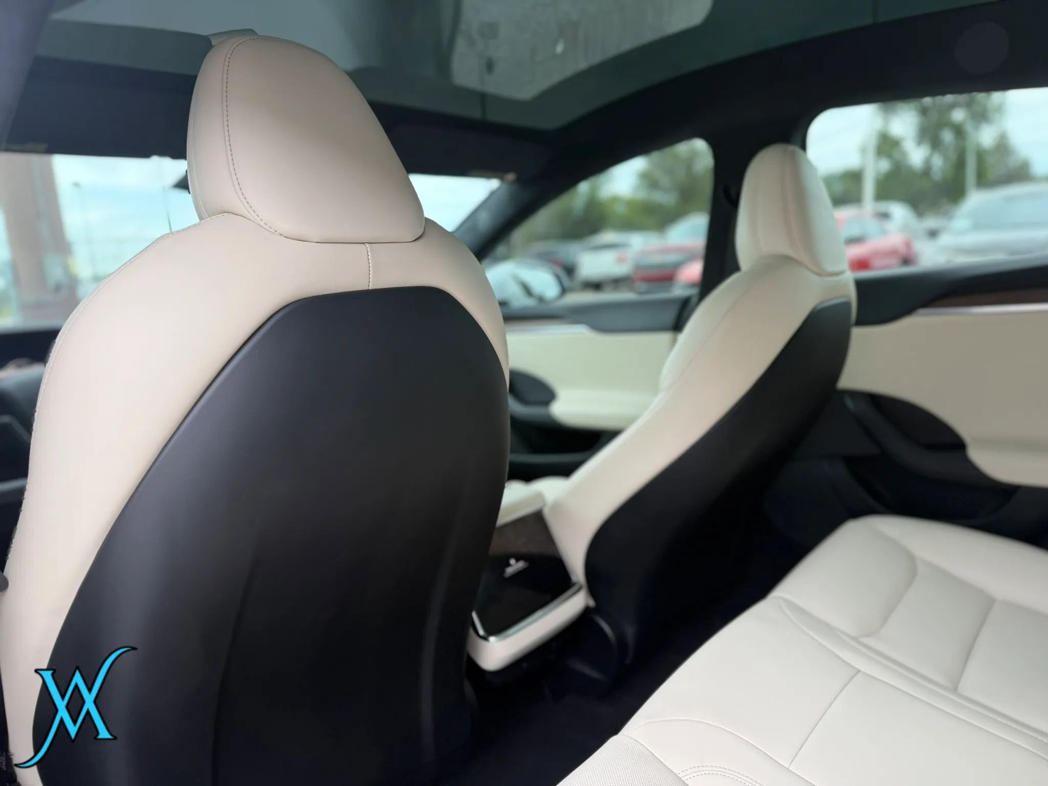 Used 2022 Tesla Model S Standard Range AWD/4WD image 16