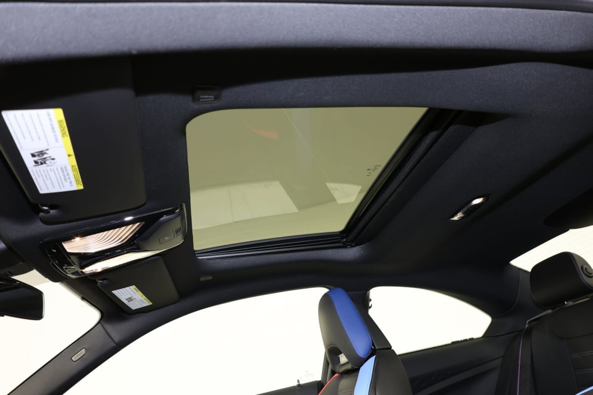 Used 2023 BMW M2 w/ Lighting Package RWD image 13