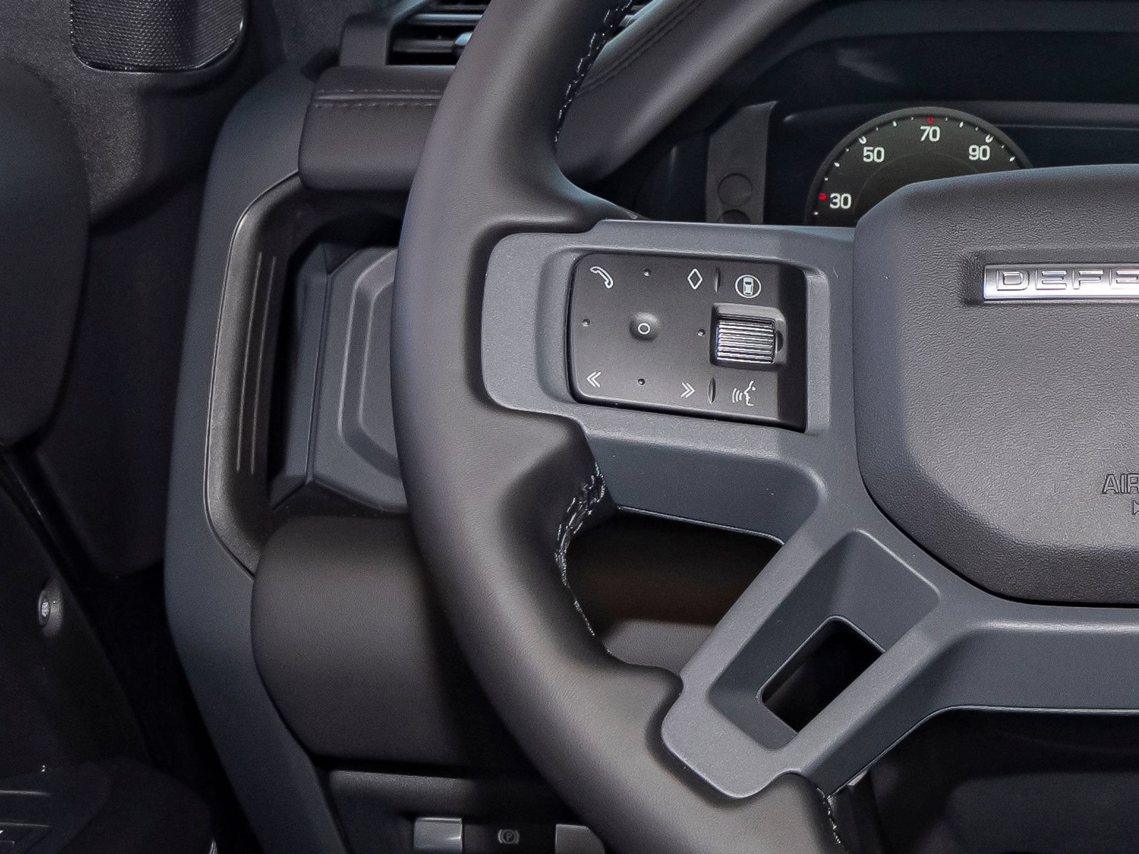 New 2026 Land Rover Defender 110 X-Dynamic SE AWD/4WD image 15