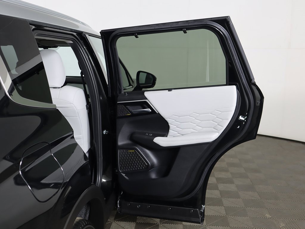 New 2025 Mitsubishi Outlander AWD image 29