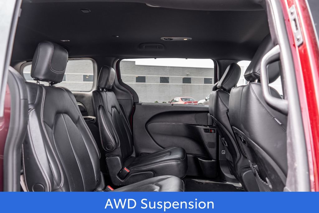 Used 2020 Chrysler Pacifica Touring-L w/ Premium Audio Group AWD/4WD image 14