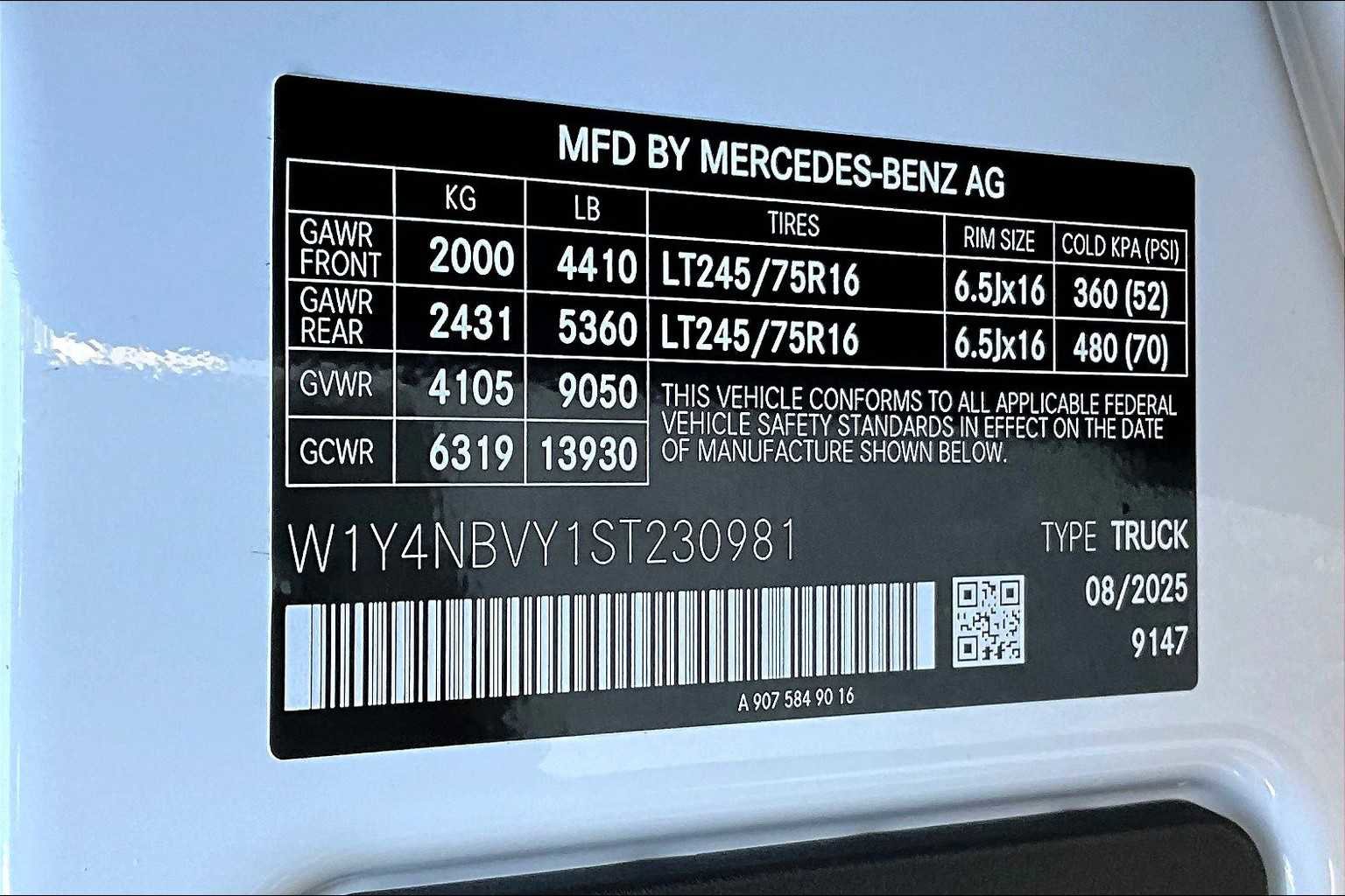 New 2025 Mercedes-Benz Sprinter 2500 image 12