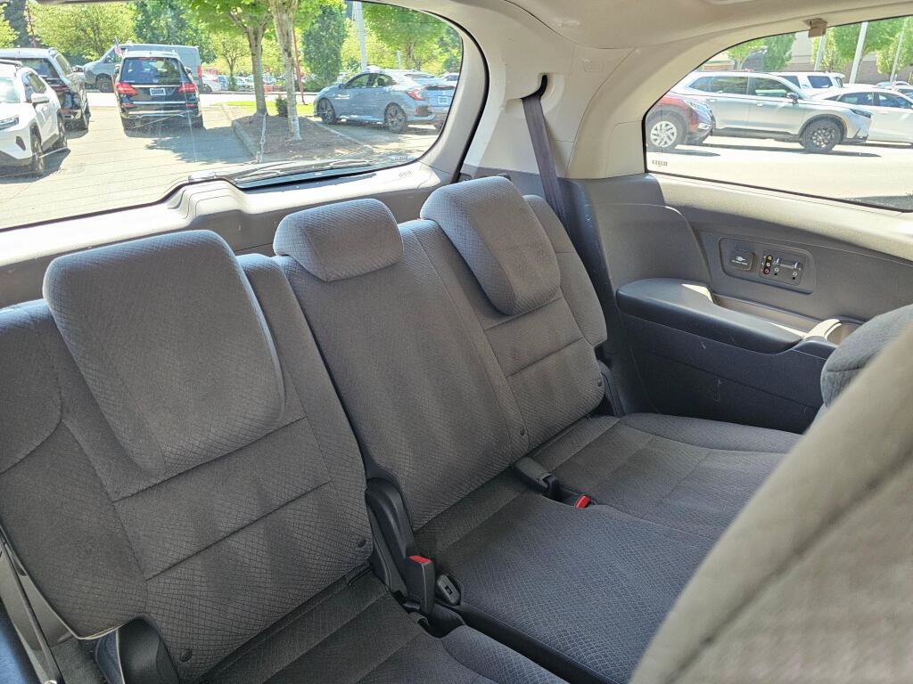 Used 2017 Honda Odyssey SE image 14