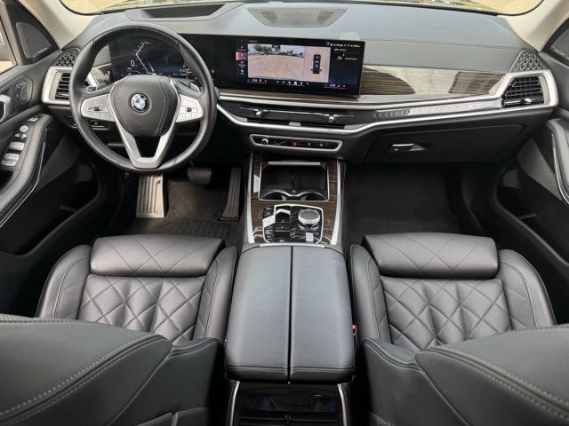 Used 2025 BMW X7 xDrive40i w/ Premium Package AWD/4WD image 11