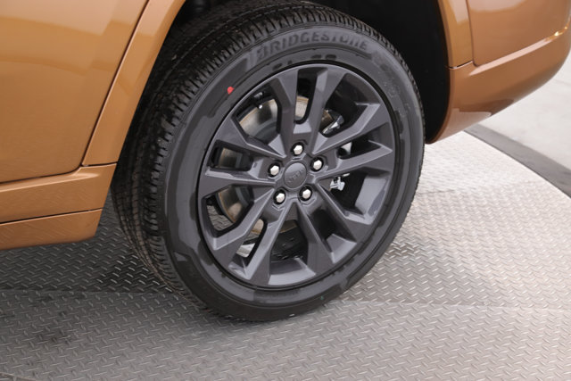 New 2026 Jeep Grand Cherokee L Limited AWD/4WD image 14