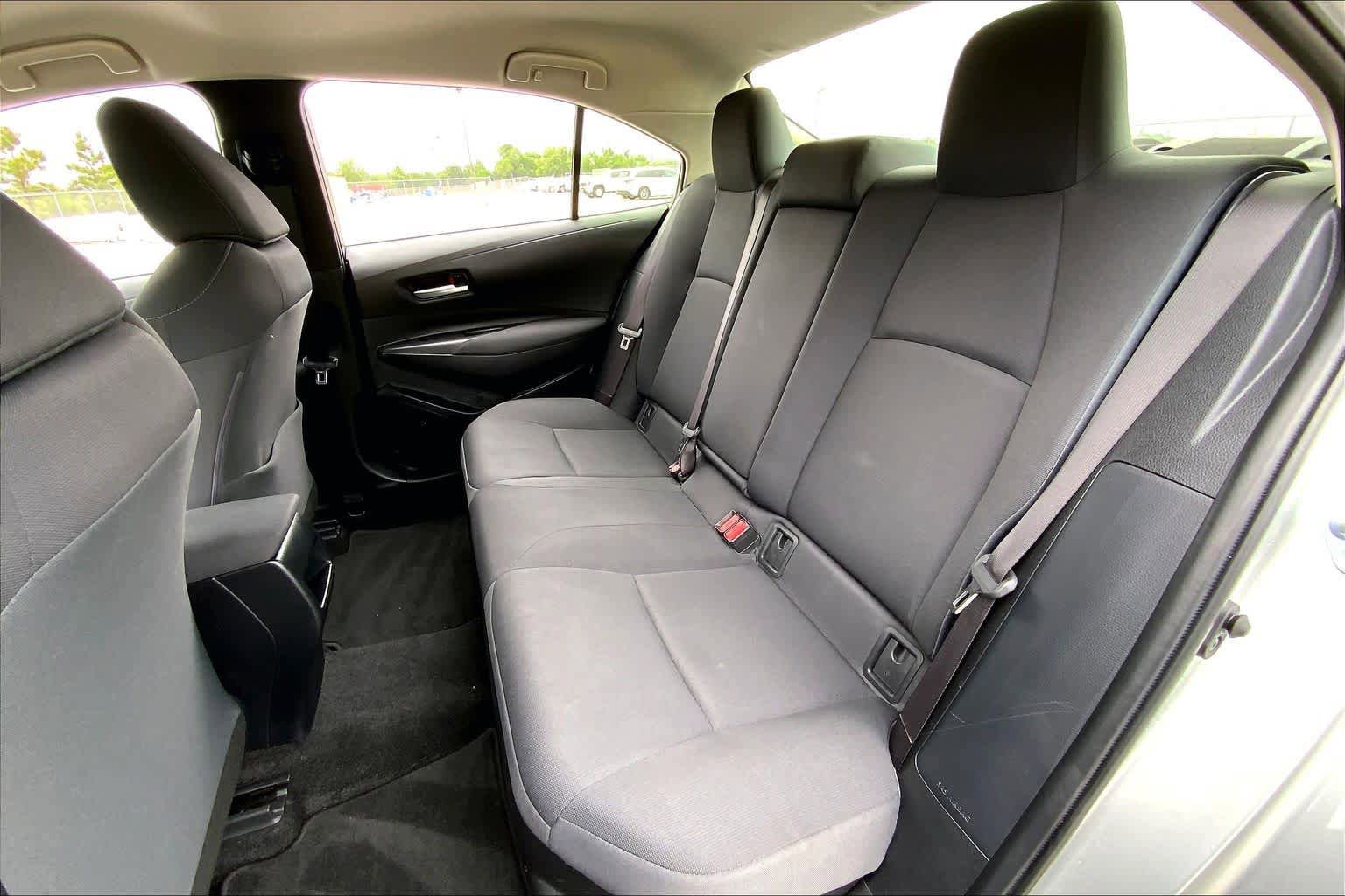 Used 2021 Toyota Corolla LE FWD image 20