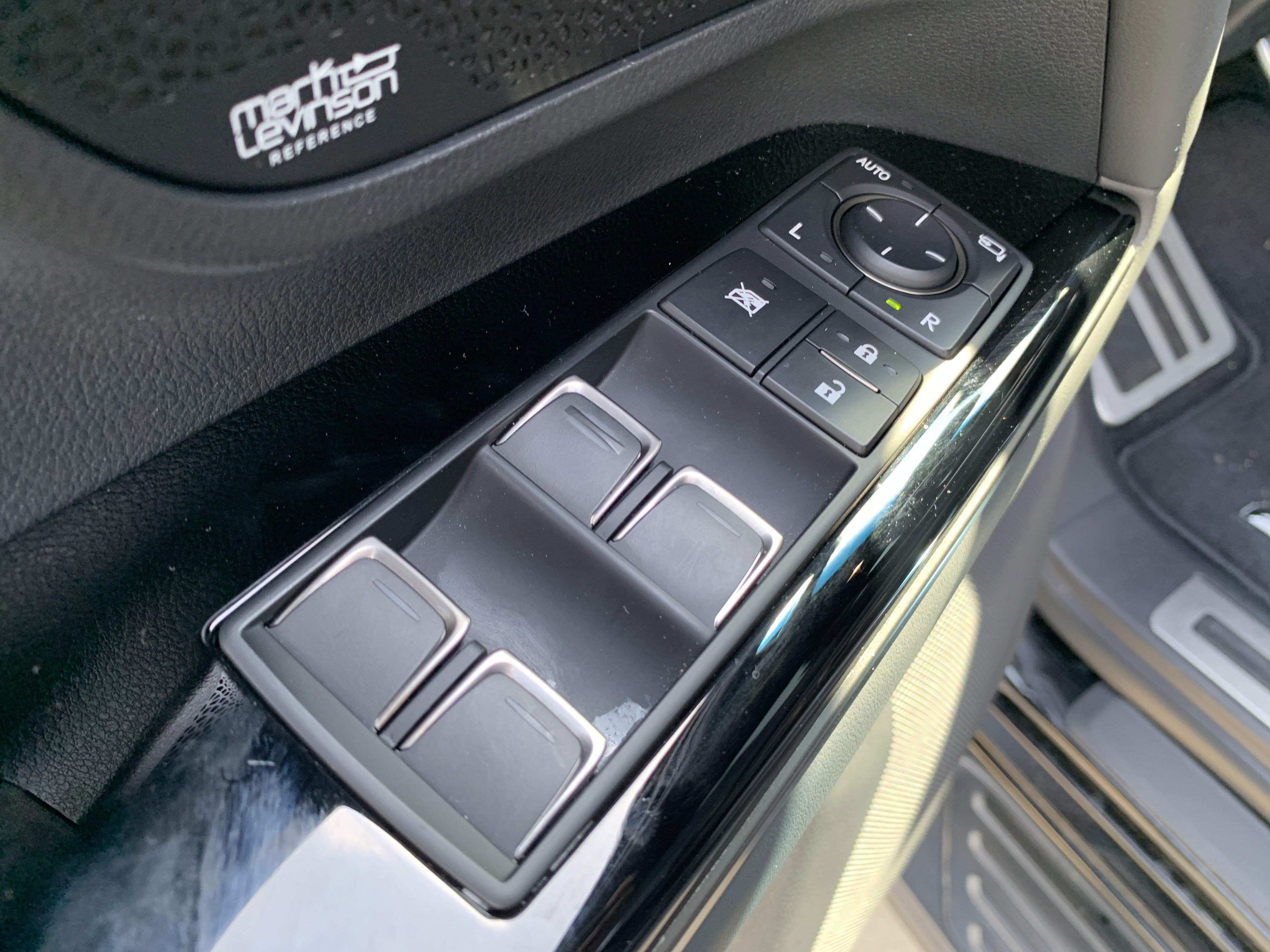 Certified 2024 Lexus LX 600 F Sport image 15