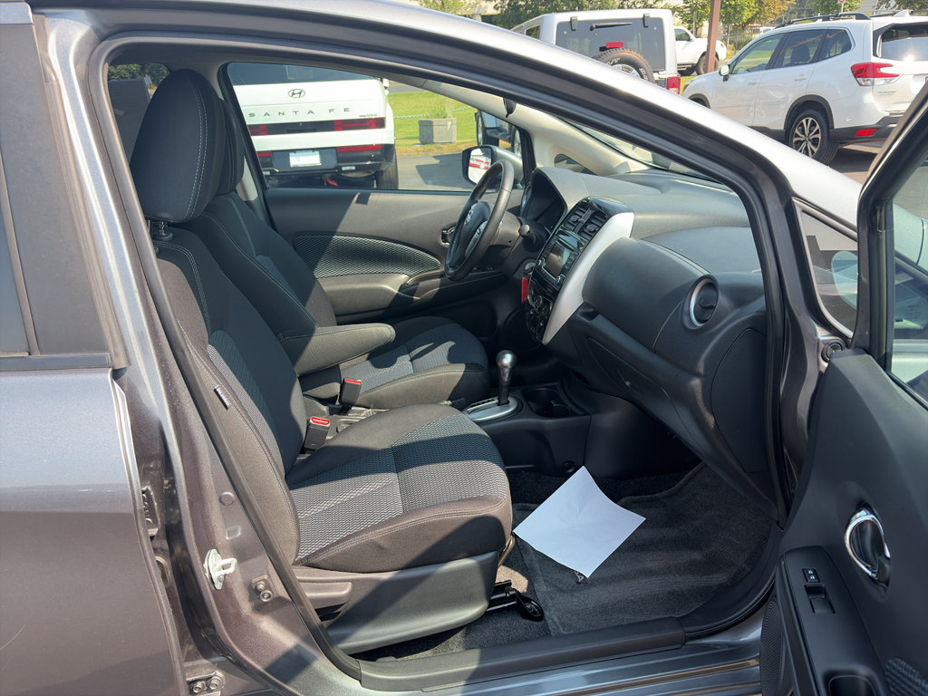 Used 2016 Nissan Versa Note SV FWD image 19