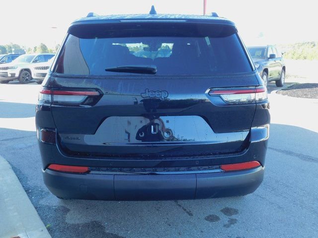 New 2025 Jeep Grand Cherokee L Laredo image 8
