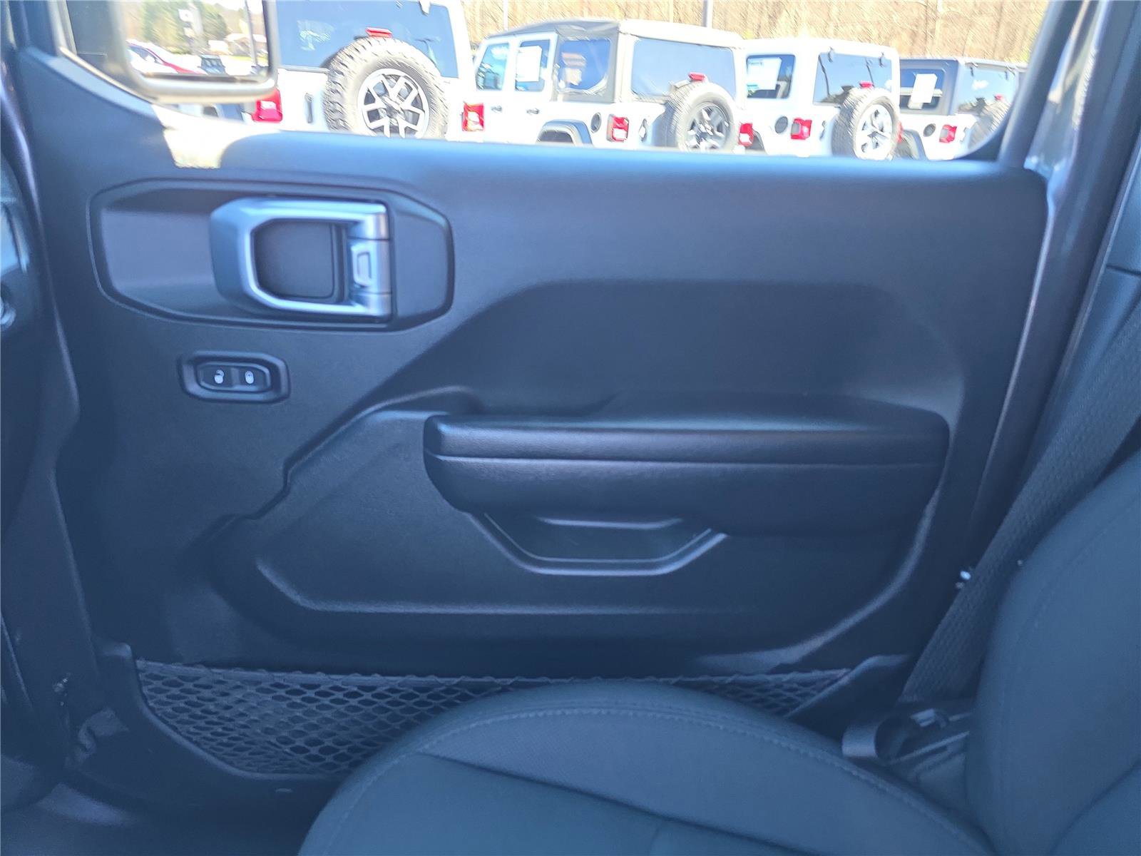 Used 2021 Jeep Wrangler Unlimited Sport image 24