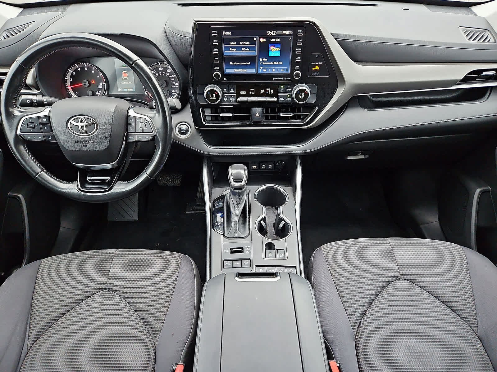Used 2021 Toyota Highlander LE AWD/4WD image 11