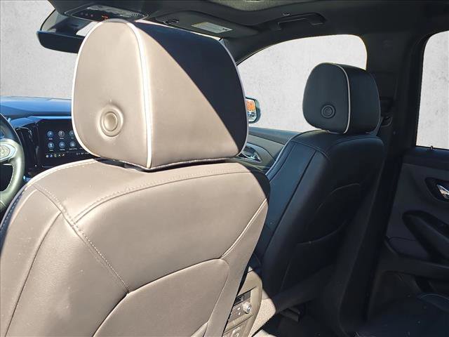 Used 2023 Chevrolet Traverse Premier w/ Redline Edition image 16