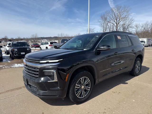 Used 2025 Chevrolet Traverse LT image 6