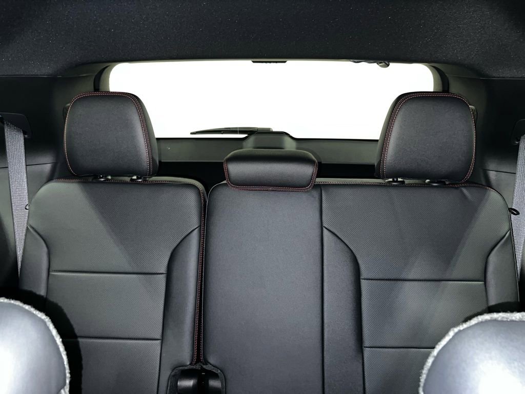 New 2026 Chevrolet Traverse RS w/ LPO, Floor Liner Package image 32