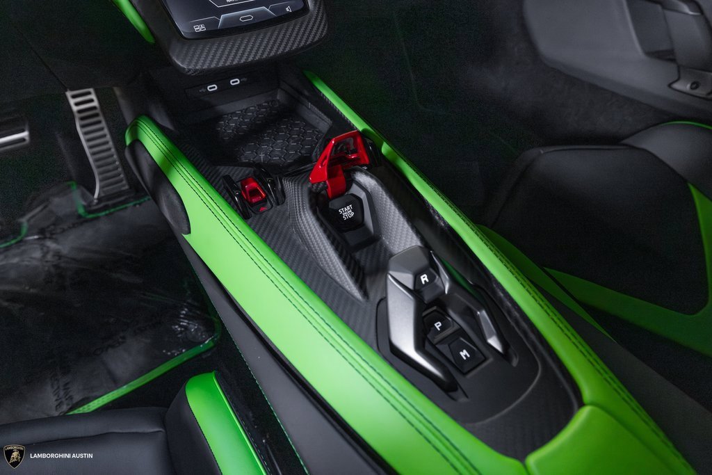 Used 2024 Lamborghini Revuelto image 26