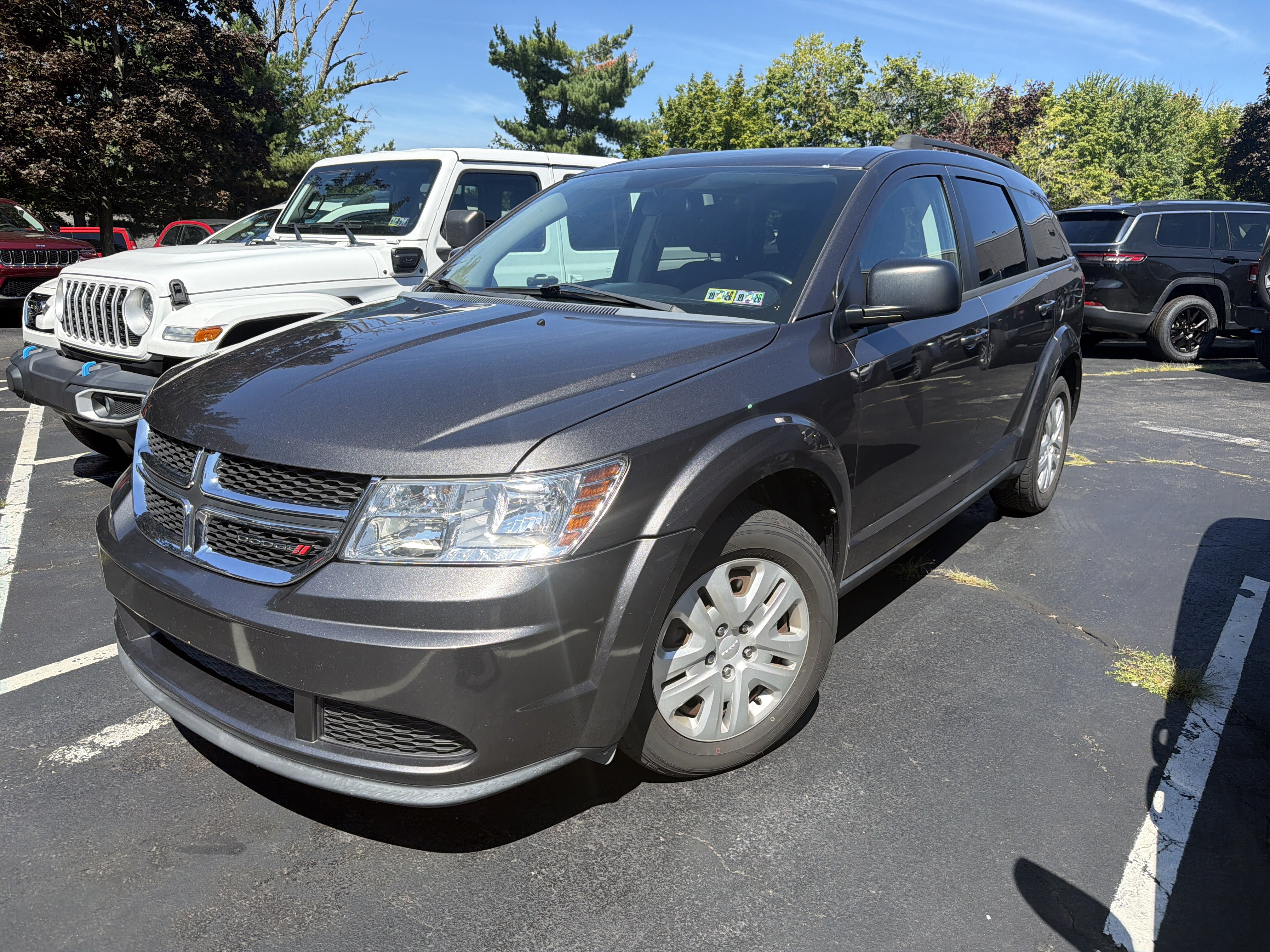 Used 2016 Dodge Journey SE w/ Flexible Seating Group FWD image 3