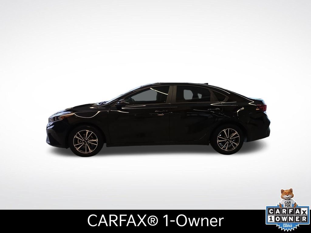Certified 2024 Kia Forte LXS FWD image 2