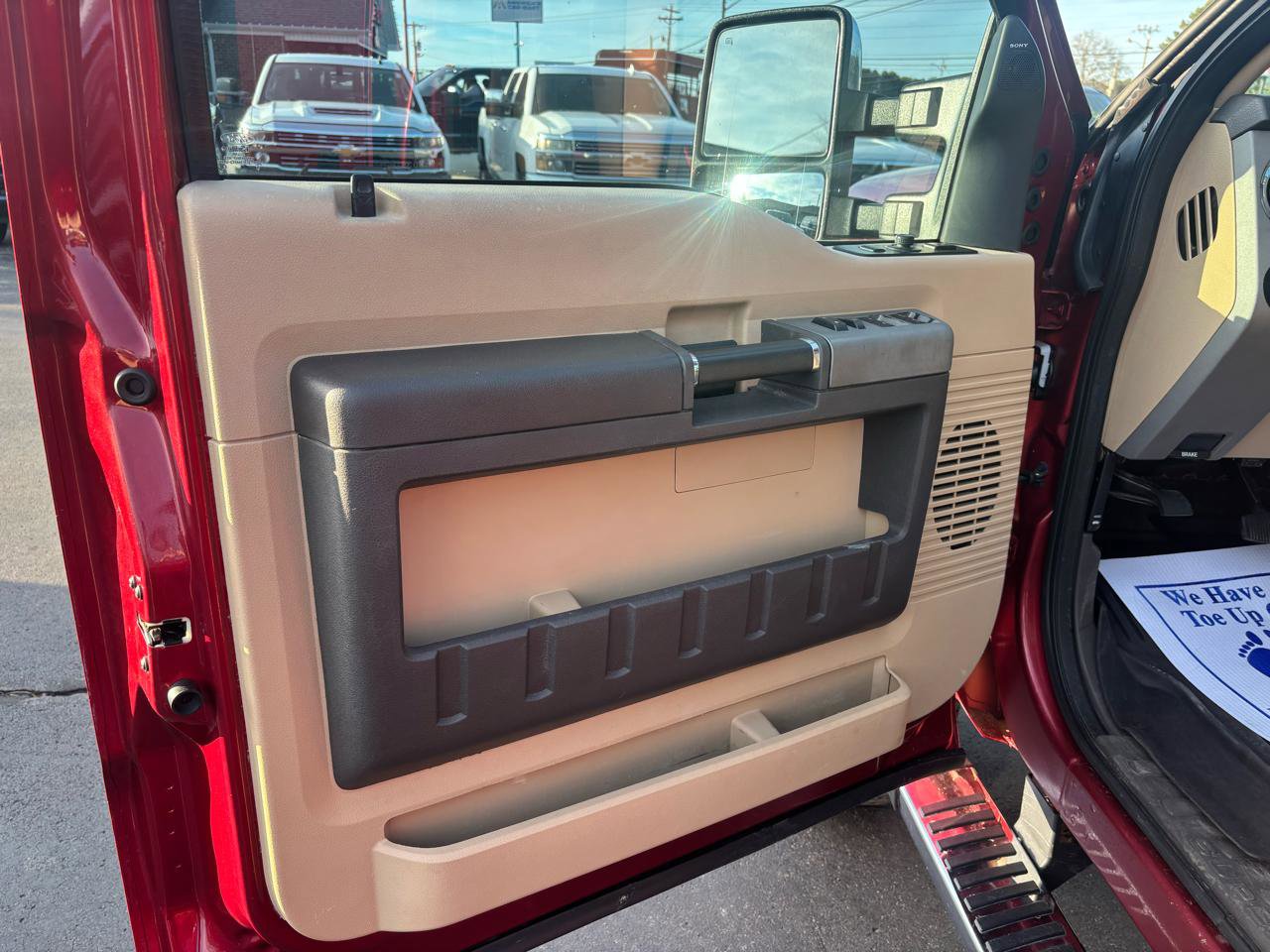 Used 2016 Ford F250 Lariat w/ Chrome Package image 11