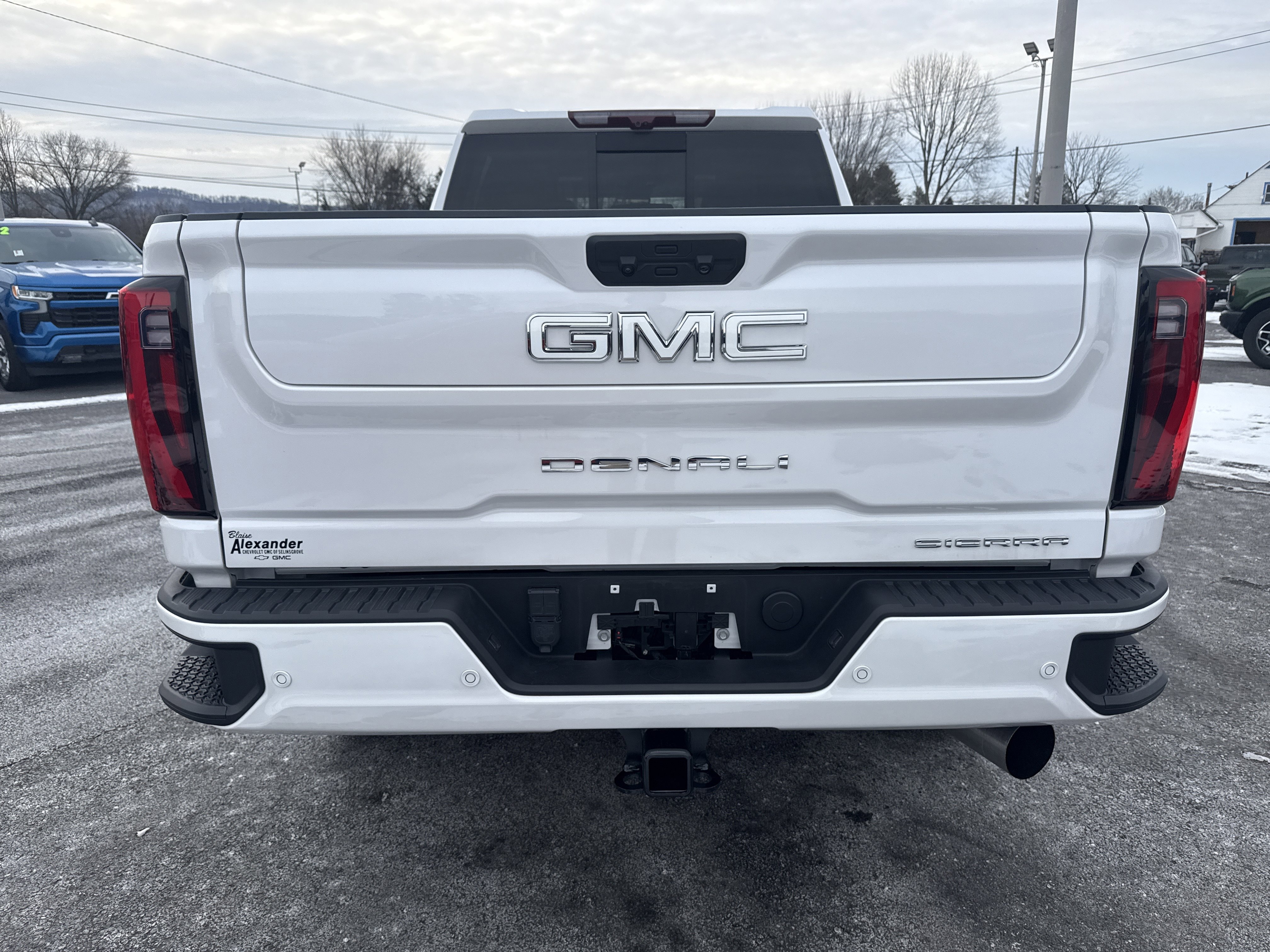 Used 2024 GMC Sierra 2500 Denali w/ Denali Reserve Package image 4