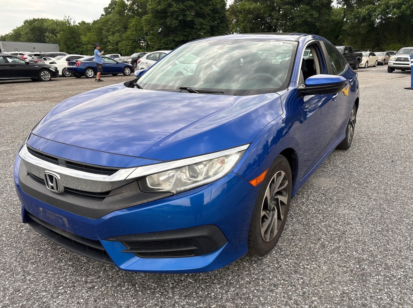 Used 2018 Honda Civic EX image 2