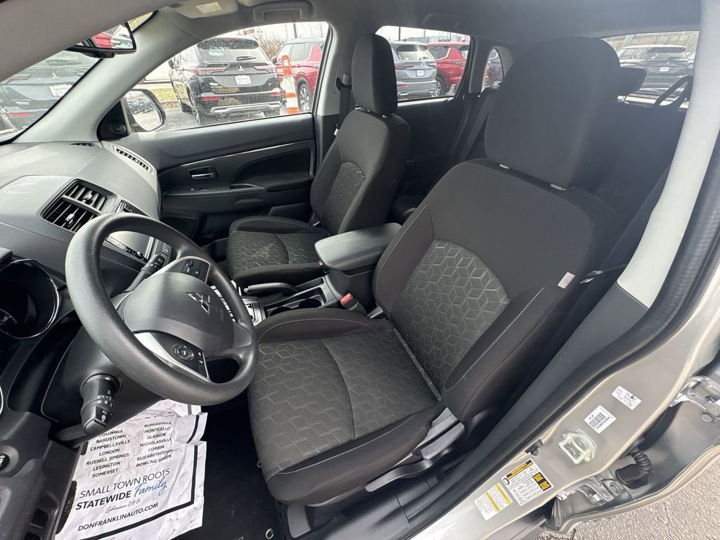 Used 2025 Mitsubishi Outlander Sport ES AWD/4WD image 13