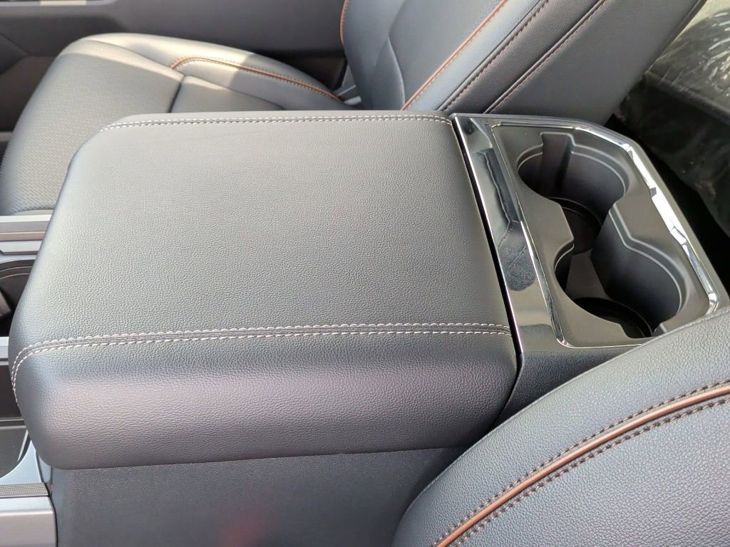 New 2026 Ford F250 Lariat w/ Black Appearance Package image 35