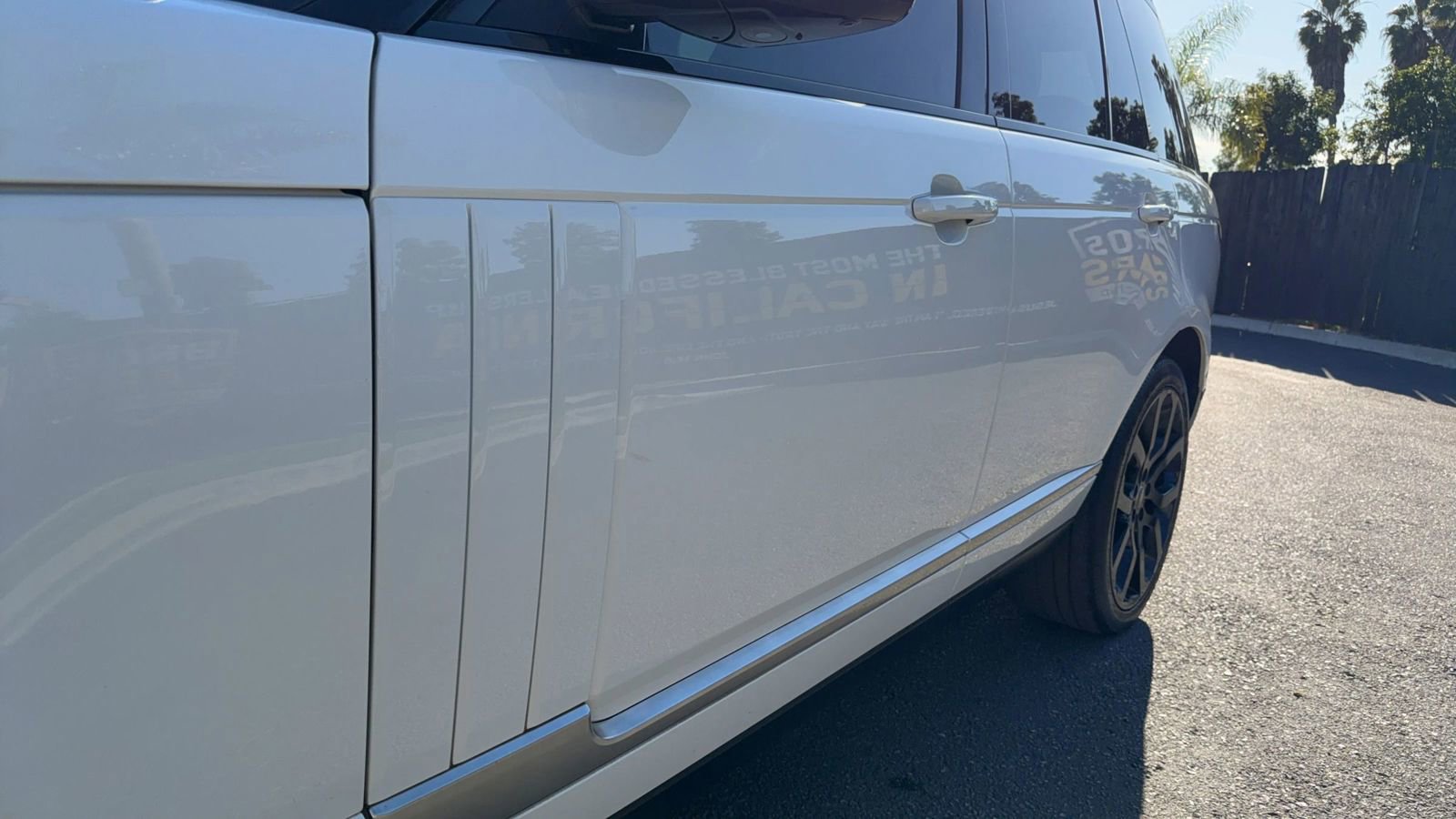 Used 2017 Land Rover Range Rover image 12