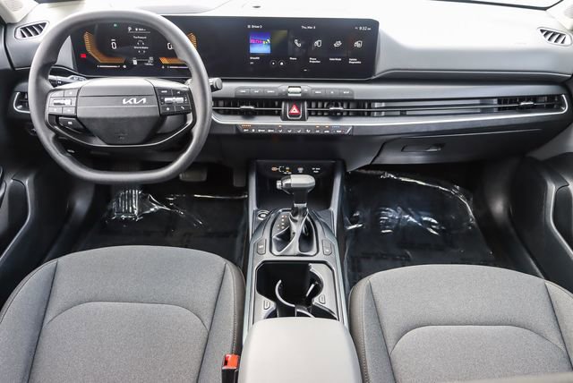 Used 2025 Kia K4 LXS image 14