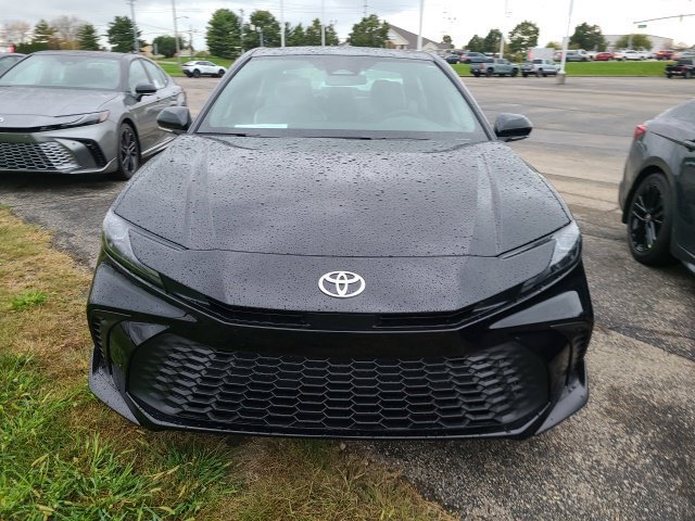New 2026 Toyota Camry SE FWD image 2