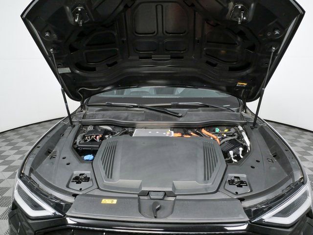 Certified 2022 Audi e-tron Premium Plus w/ Premium Plus Package image 35