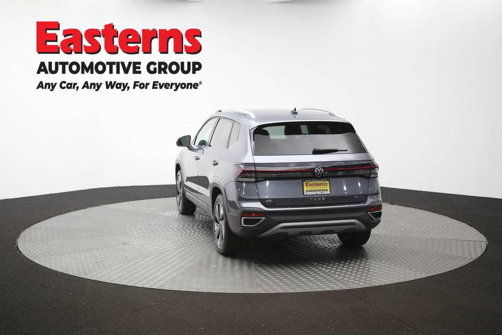 Used 2025 Volkswagen Taos SE AWD/4WD image 64