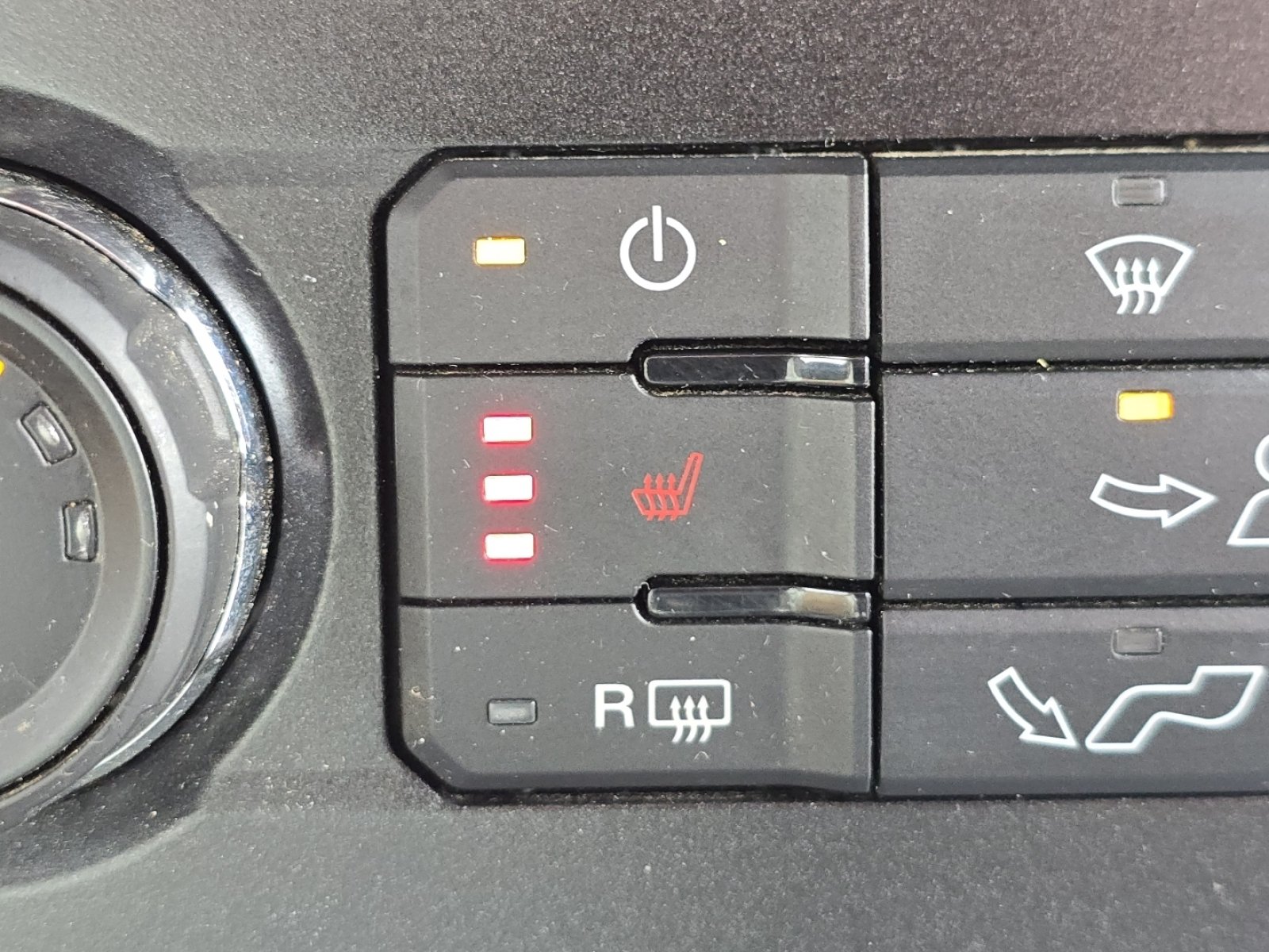 Used 2019 Ford F150 XLT w/ Equipment Group 302A Luxury AWD/4WD image 4