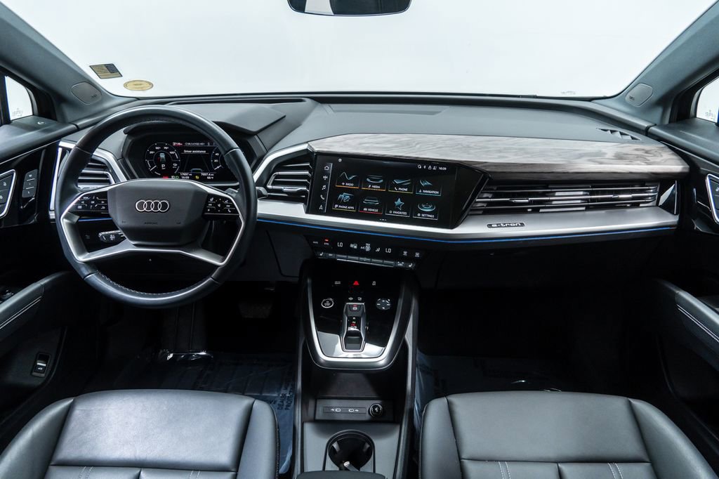 Used 2023 Audi Q4 e-tron Prestige image 21