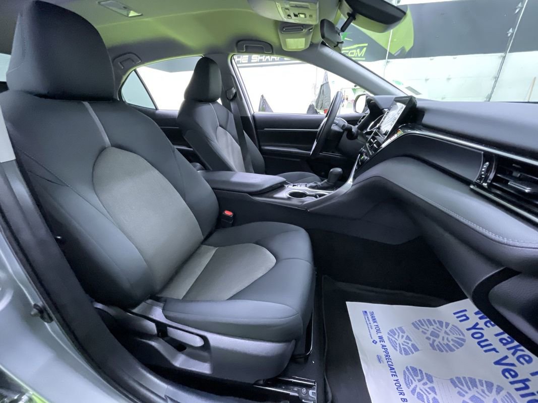 Used 2022 Toyota Camry LE image 25