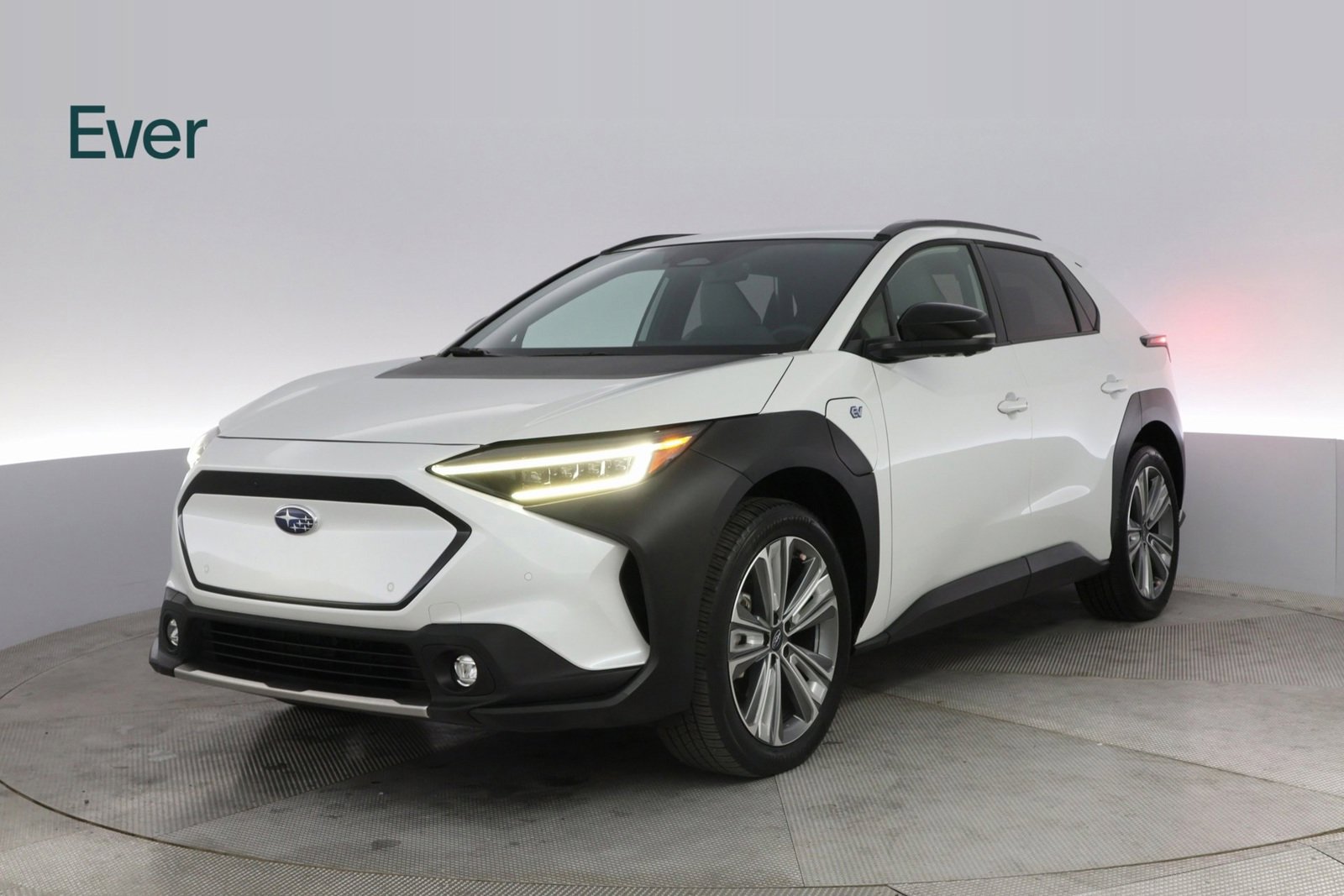 Used 2023 Subaru Solterra AWD image 2