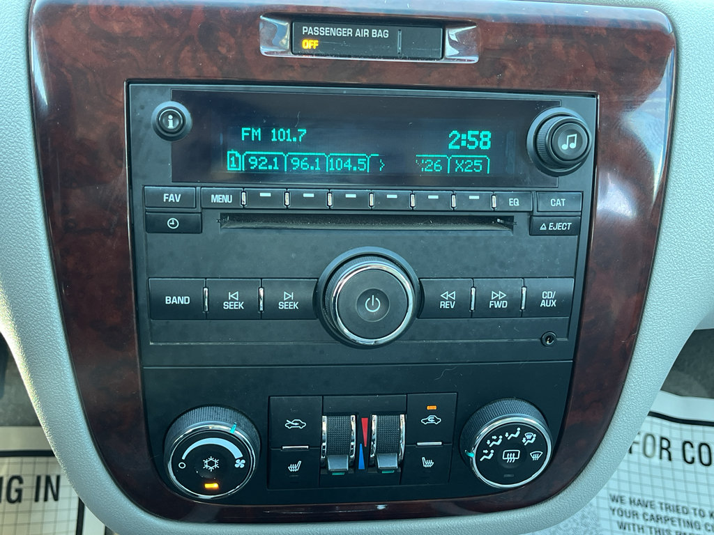 Used 2009 Chevrolet Impala LTZ FWD image 19