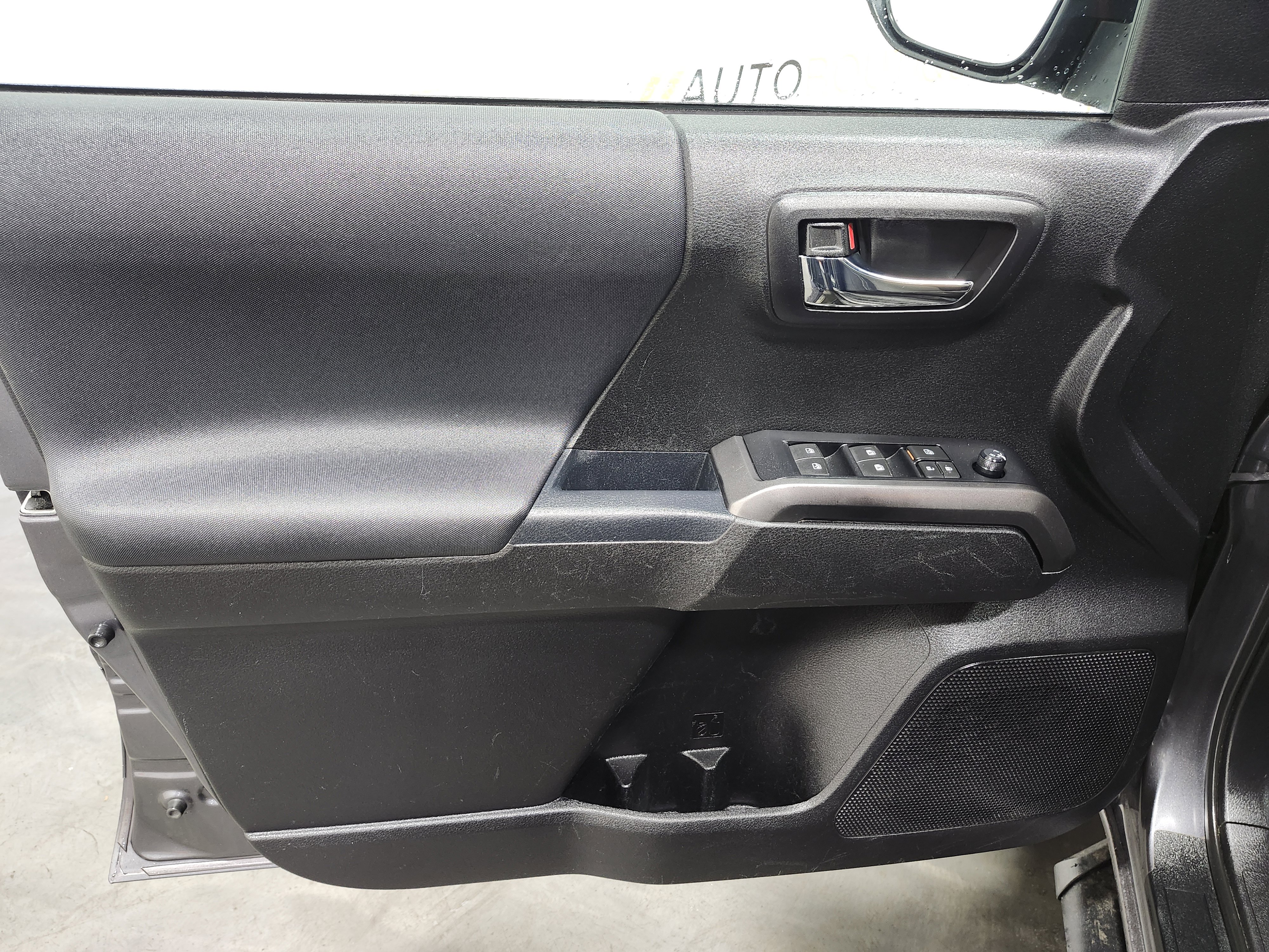 Used 2021 Toyota Tacoma TRD Sport image 25