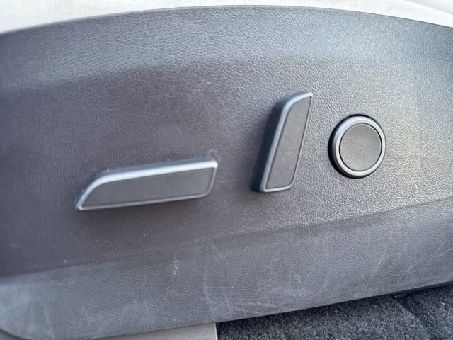 Used 2022 Tesla Model Y Performance image 14