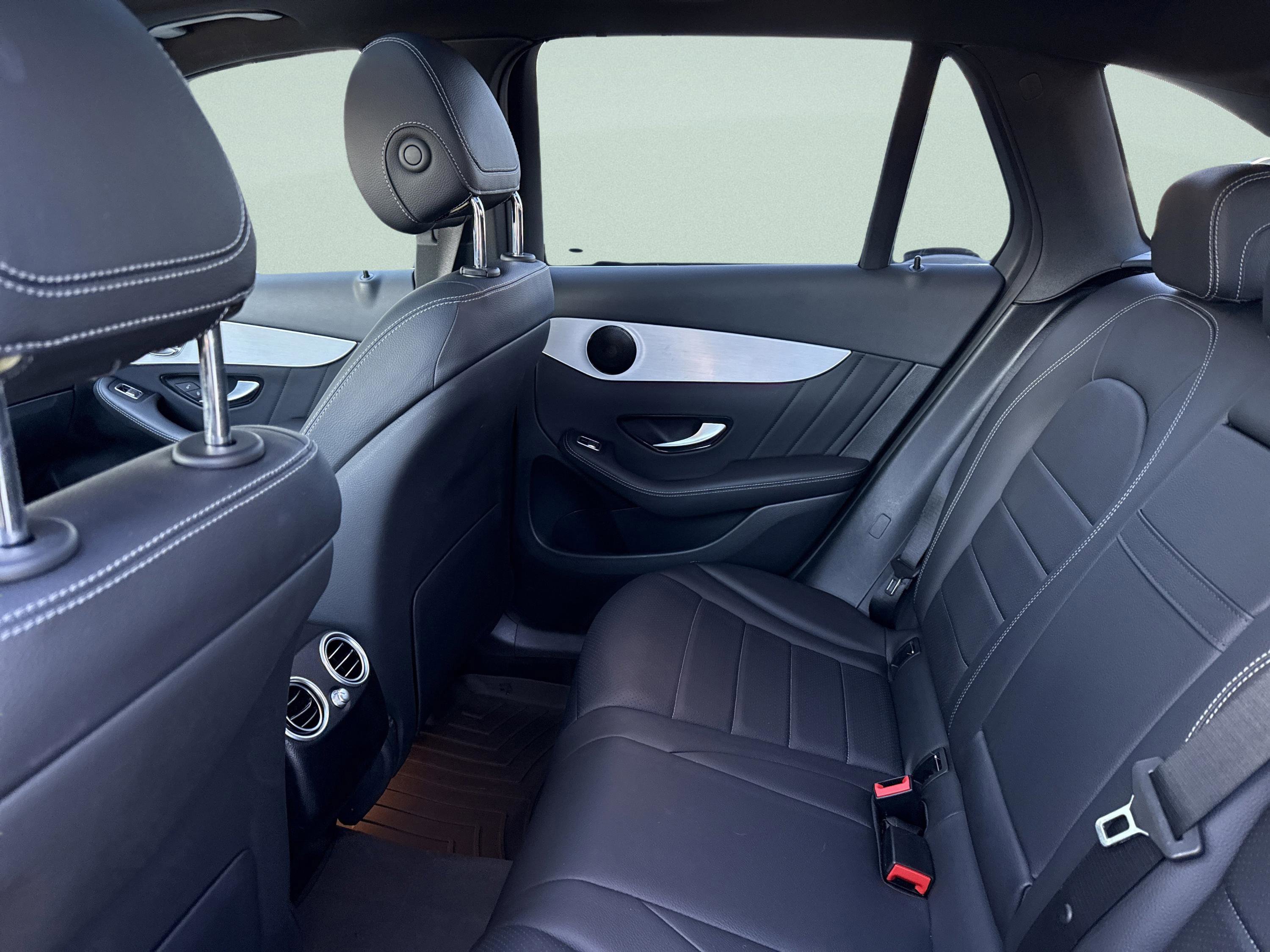 Certified 2022 Mercedes-Benz GLC 300 image 31