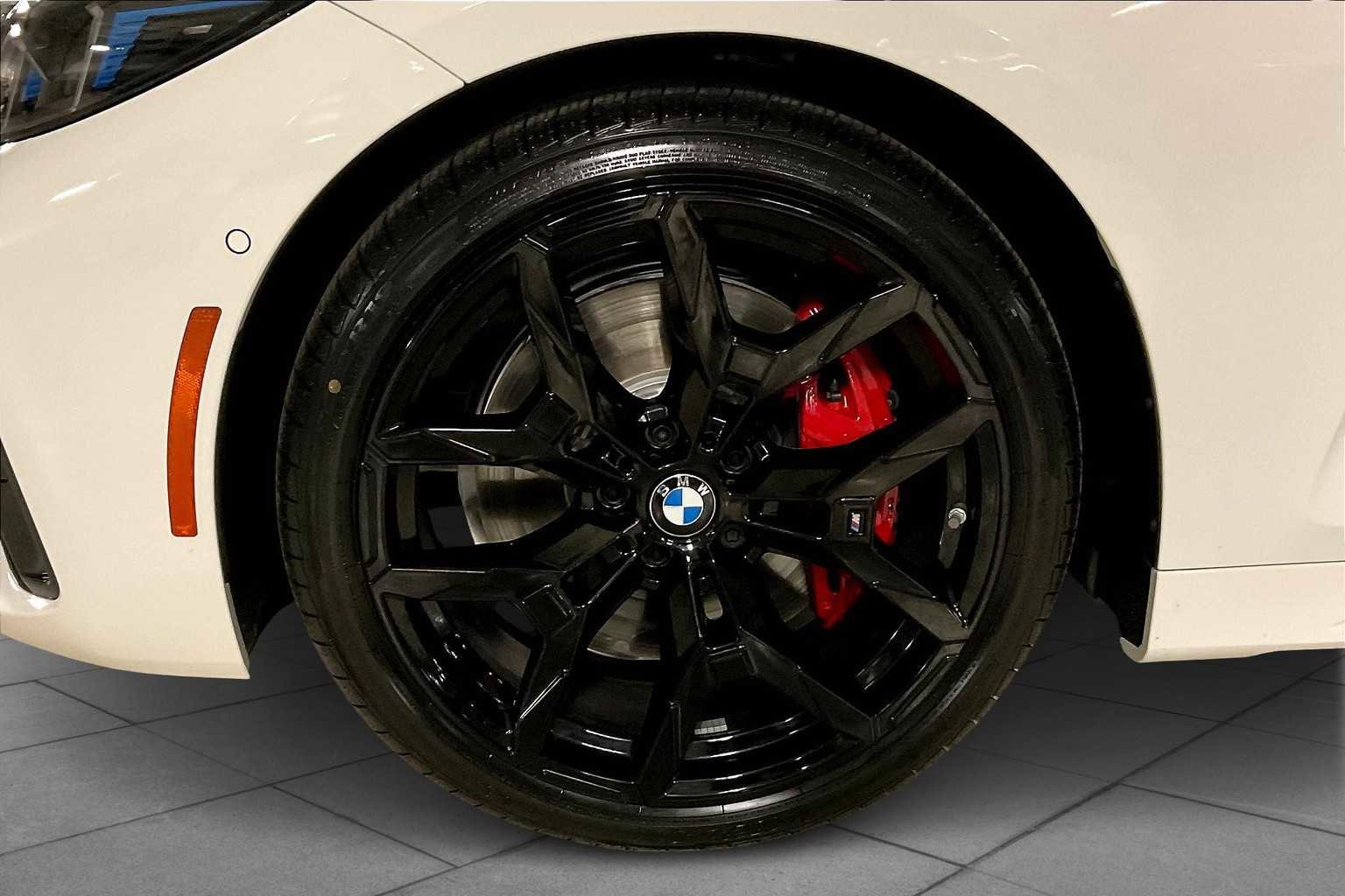 Used 2026 BMW 430i Coupe w/ M Sport Package image 11