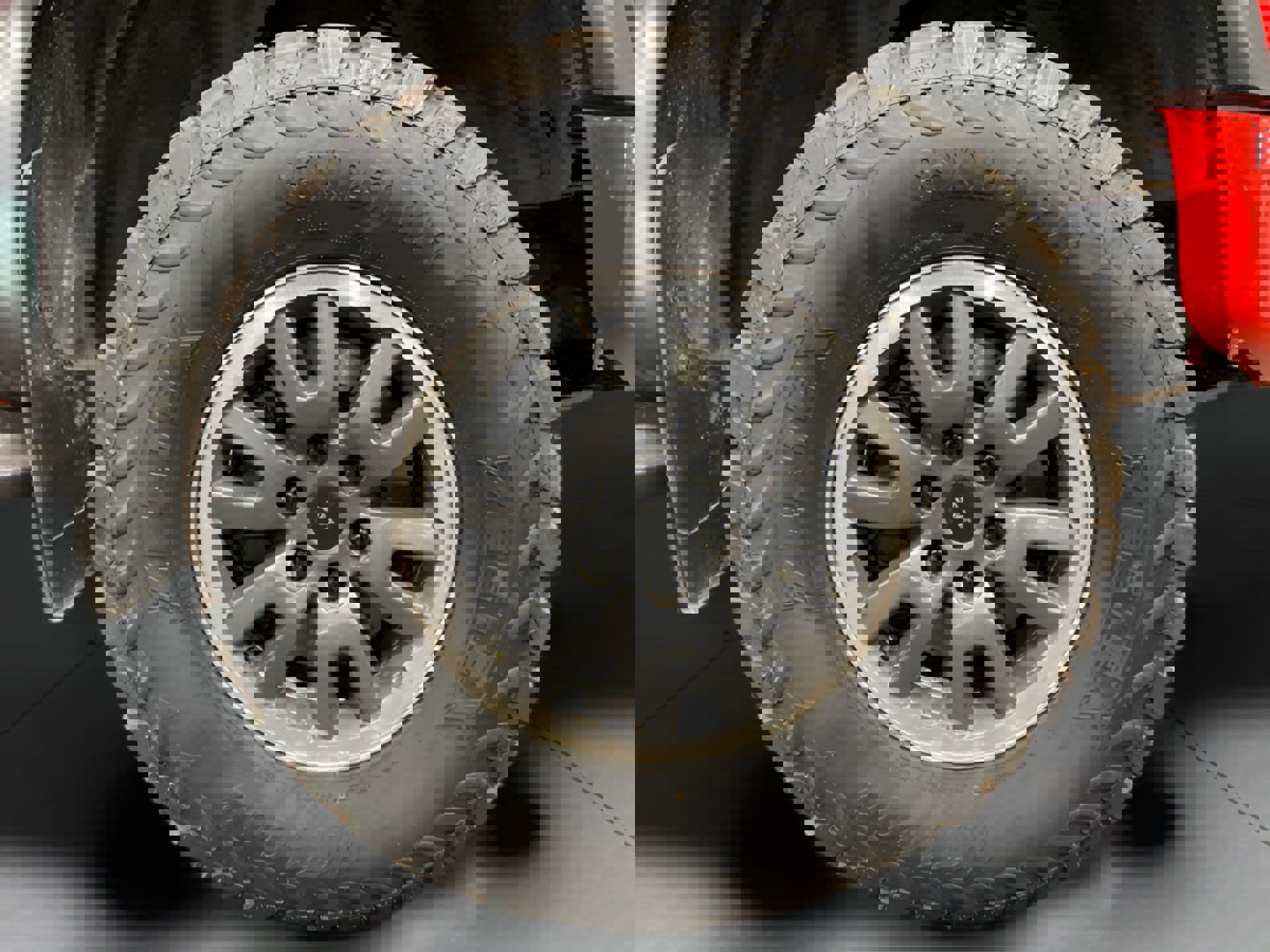 Used 2010 Ford F150 Raptor image 20