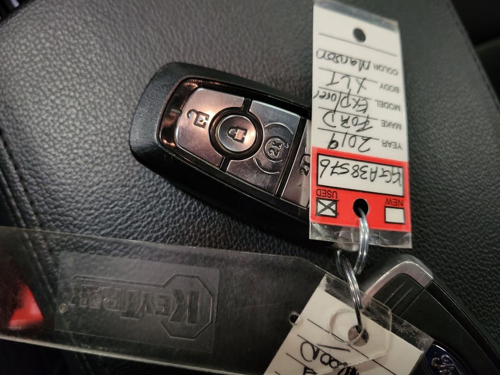 Used 2019 Ford Explorer XLT w/ Equipment Group 202A image 17