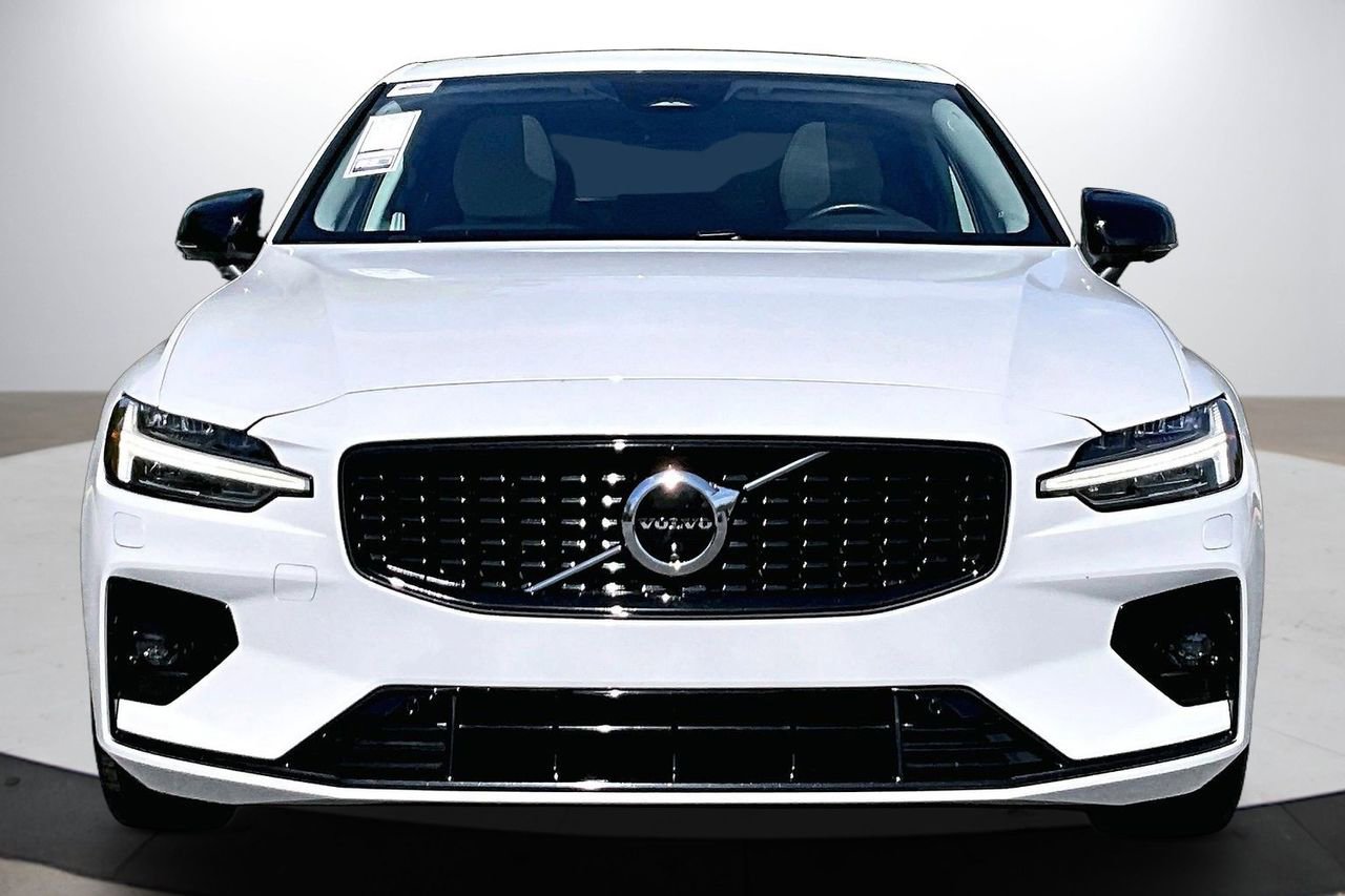 Used 2024 Volvo S60 B5 Plus w/ Climate Package image 3