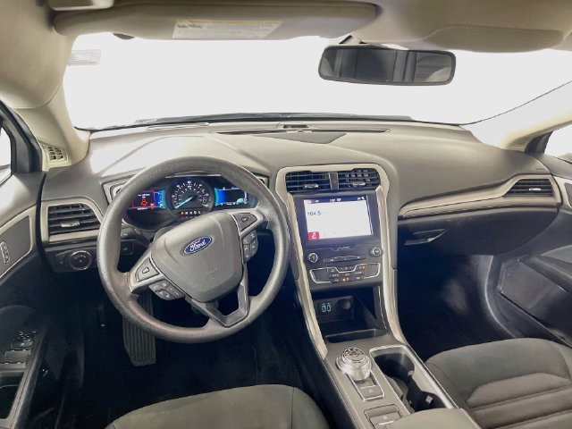 Used 2019 Ford Fusion SE FWD image 23