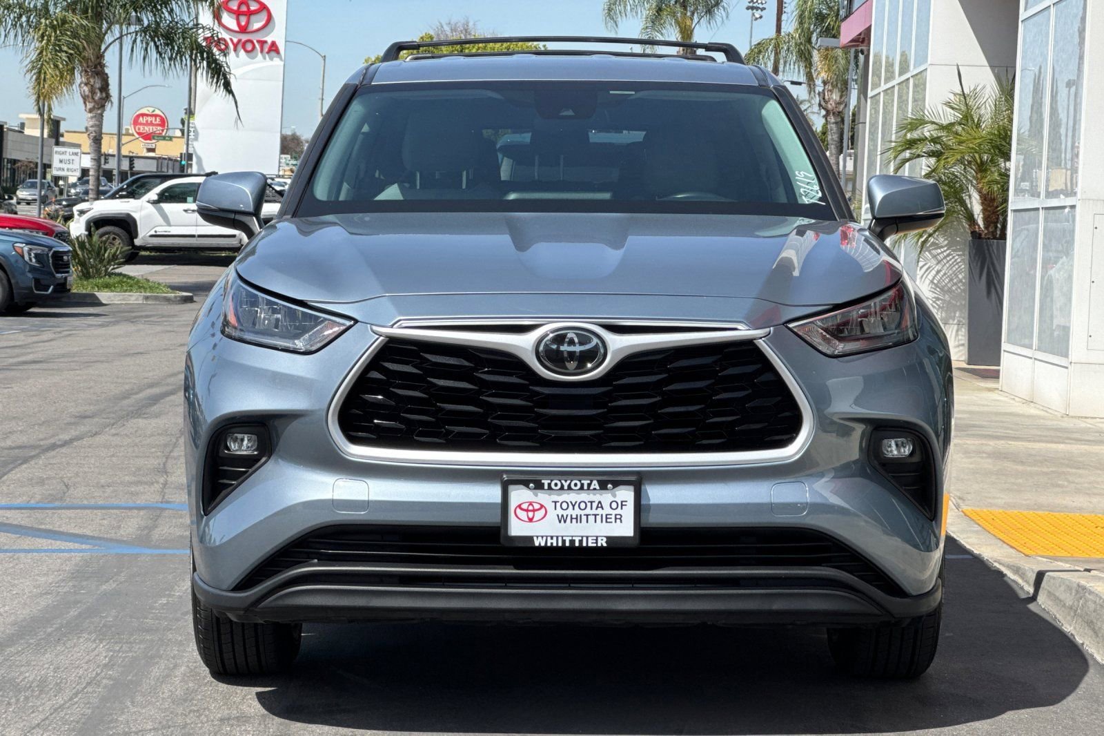 Certified 2020 Toyota Highlander LE image 11