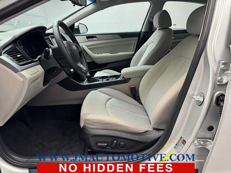 Used 2019 Hyundai Sonata SEL w/ Tech Package 02 FWD image 12