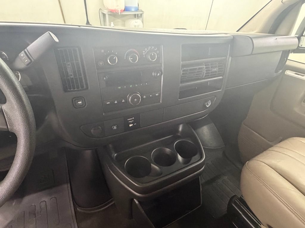 Used 2011 Chevrolet Express 3500 LS RWD image 16