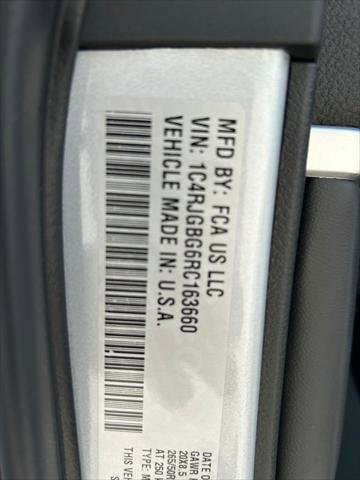 Certified 2024 Jeep Grand Cherokee Limited w/ Black Appearance Package image 56