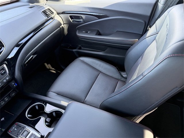 Used 2024 Honda Ridgeline Black Edition image 15