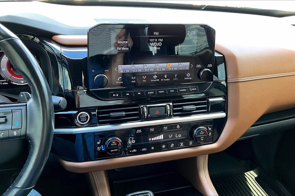 Used 2023 Nissan Pathfinder Platinum AWD/4WD image 32